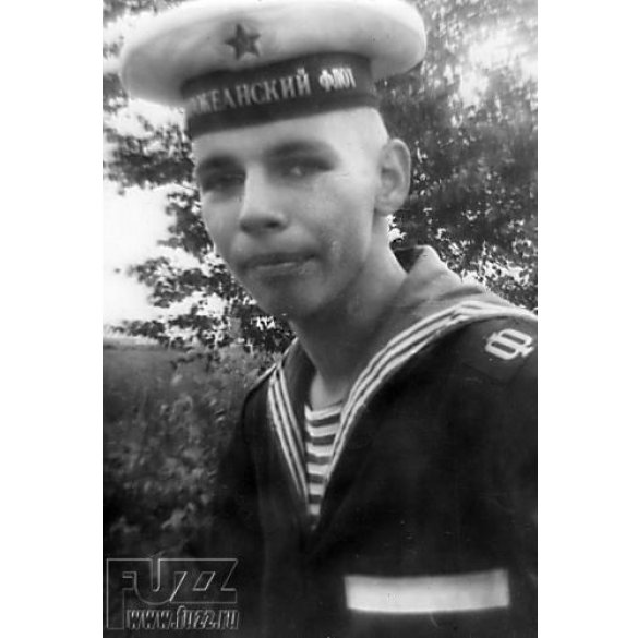 Где служил никита михалков в армии фото ЗВЕЗДЫ ТОЖЕ НОСИЛИ ПОГОНЫ - Дом офицеров